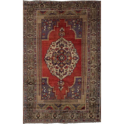 eCarpetGallery Hand-Knotted Anatolian Vintage Red Wool Rug (6'8 x 10'11)