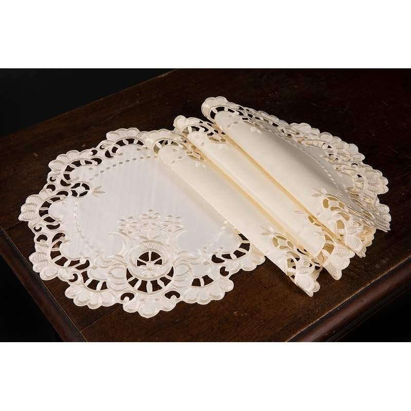 Scalloped Lace Embroidered Cutwork Round Placemats, 15-Inch Round, Set of 4, Beige
