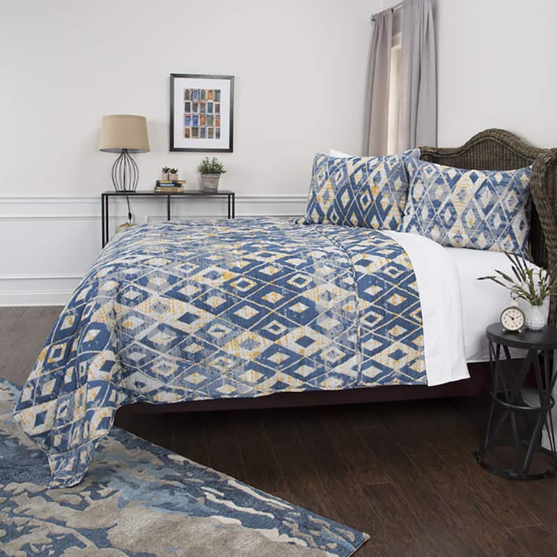 Maddux Place Blue Hand Quilted Cotton Reversible 3-Piece Quilt Set