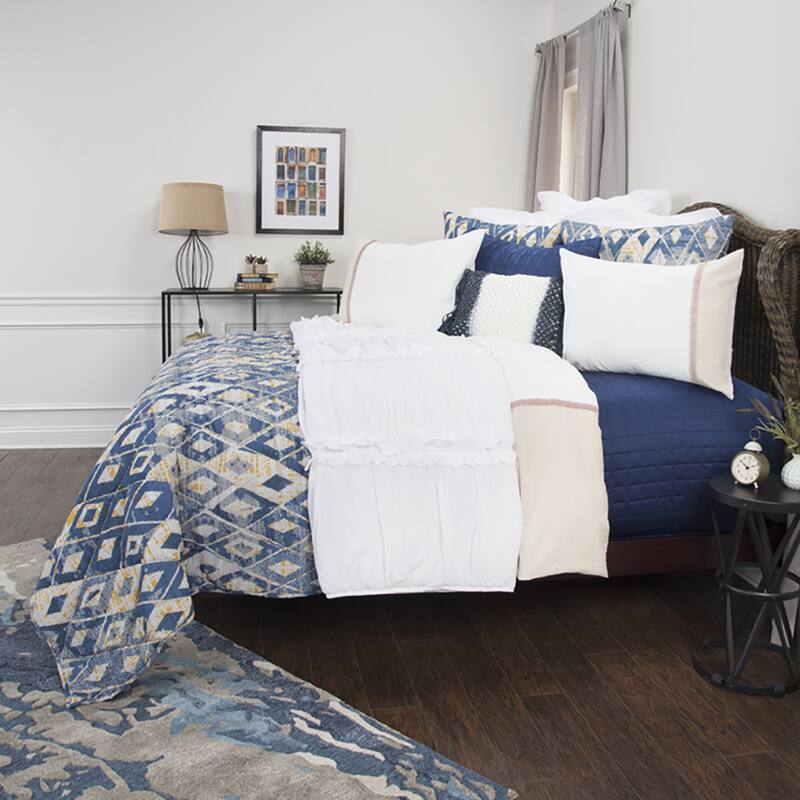 Maddux Place Blue Hand Quilted Cotton Reversible 3-Piece Quilt Set