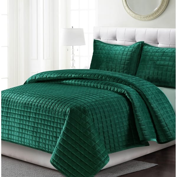 Shop Florence Velvet Oversized Solid Quilt Set On Sale