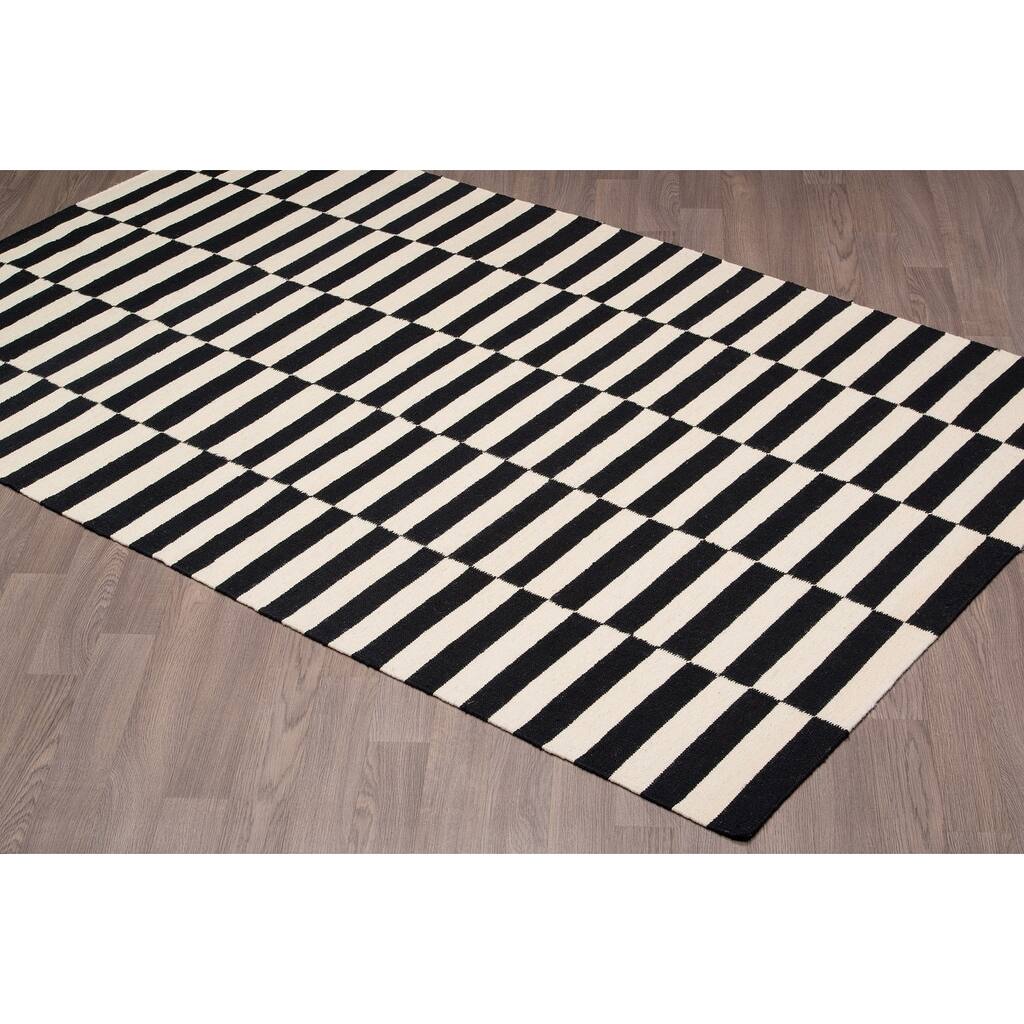 Stockholm Kilim Black Ivory Reversible Wool Rug - 5'x 8'