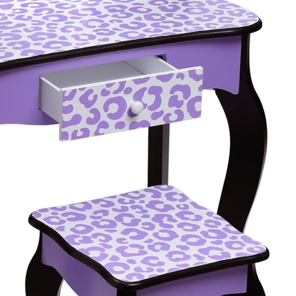 gisele vanity table