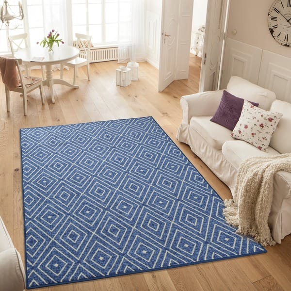 https://ak1.ostkcdn.com/images/products/18131806/Ottomanson-Studio-Collection-Blue-Diamonds-Design-Area-Rug-3-x-5-243fe66d-9fd7-475e-be85-095d5a6dbbc7_600.jpg?impolicy=medium