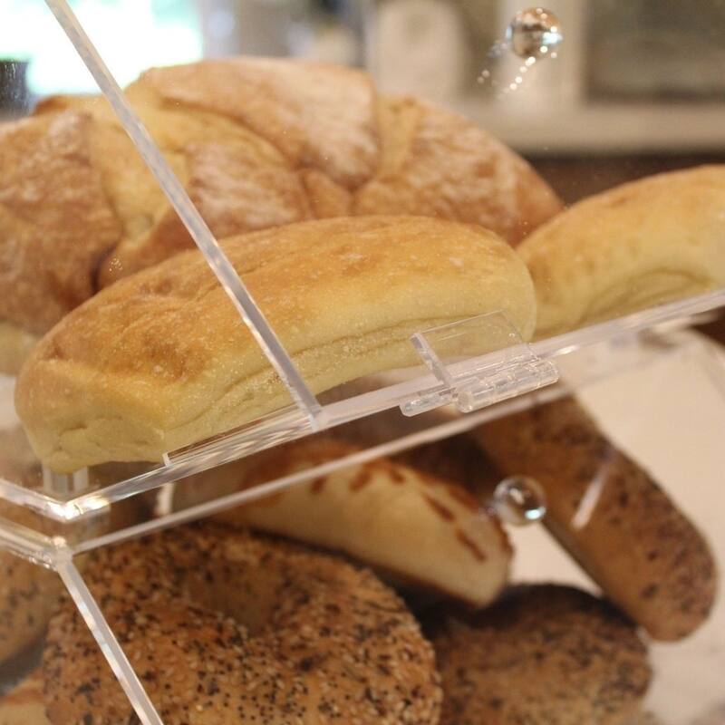 Ikee Design Acrylic Stackable Bakery Display Case