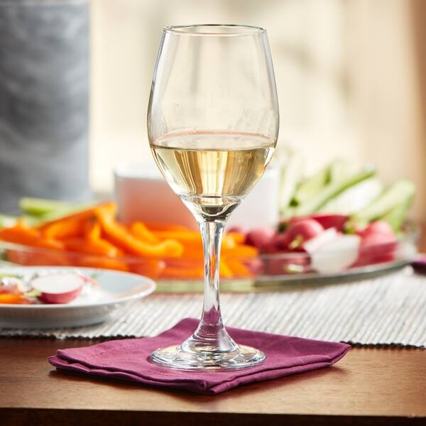 https://ak1.ostkcdn.com/images/products/18192496/Libbey-Basics-4-piece-White-Wine-Glass-Set-16d1e5fd-b540-4a86-9985-435813a891f5_600.jpg?impolicy=medium