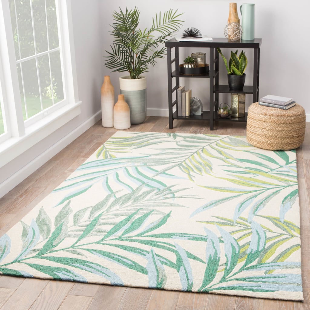 Halona Indoor/ Outdoor Floral Green/ Cream Area Rug - 2' x 3'