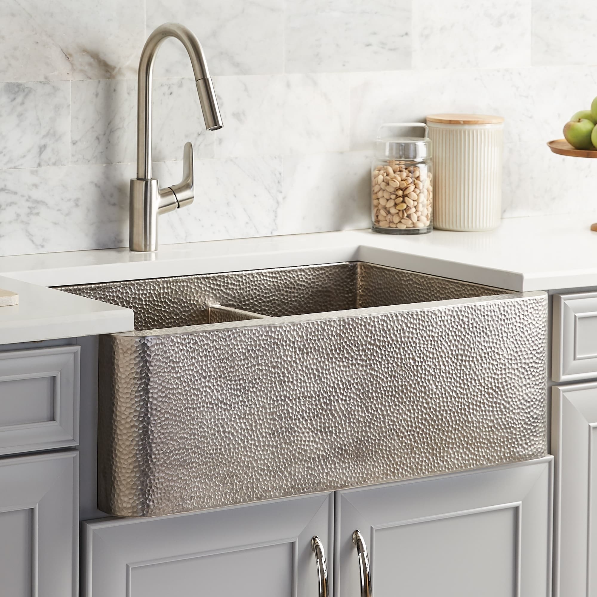 Farmhouse Duet Brushed Nickel Duet 33-inch Double Bowl Kitchen Sink - Brushed nickel