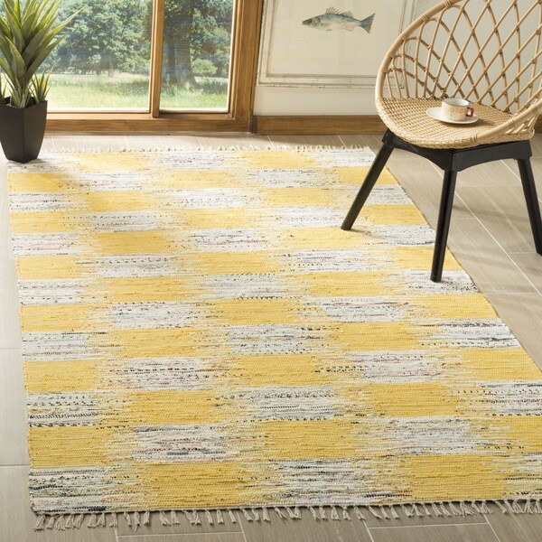 Safavieh Hand-Woven Montauk Yellow/ Multi Cotton Rug - 6' Square