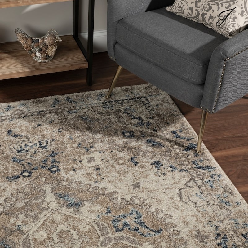 Addison Wellington Antique Medallion Beige/Brown Area Rug (5'3 x 7'7) - 5' 3" x 7' 7"