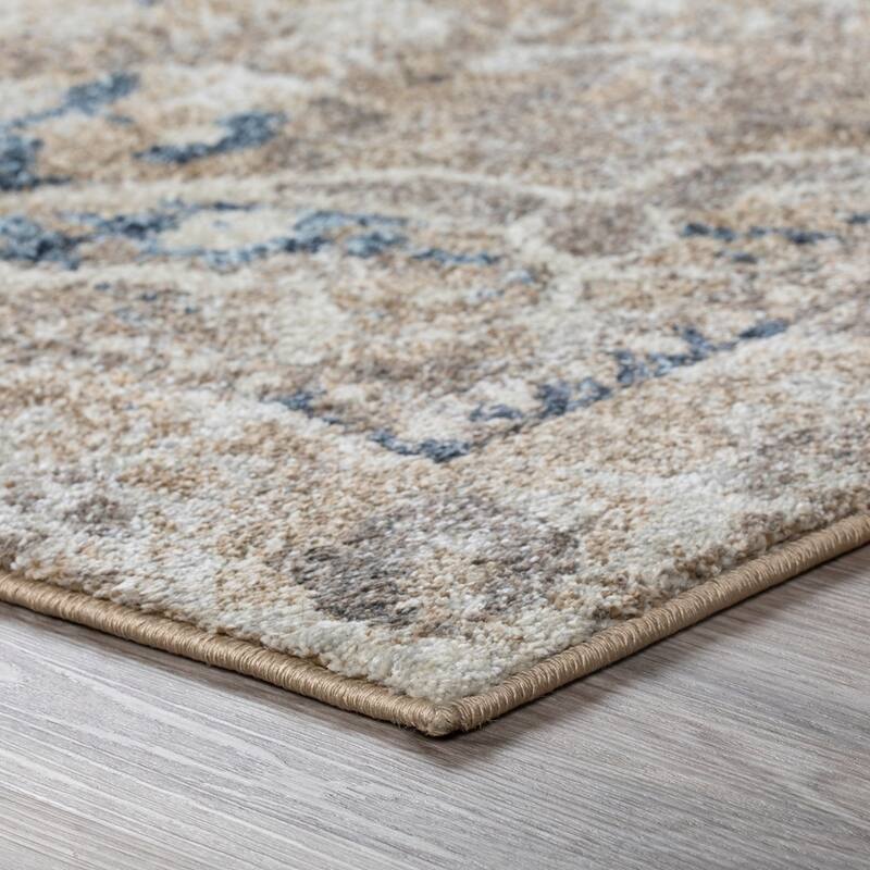 Addison Wellington Antique Medallion Beige/Brown Area Rug (5'3 x 7'7) - 5' 3" x 7' 7"