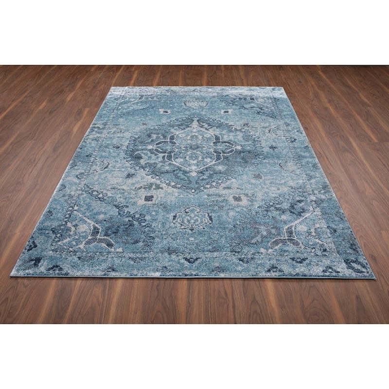 Addison Wellington Antique Medallion Blue/Ivory Area Rug (5'3 x 7'7) - 5' 3" x 7' 7"