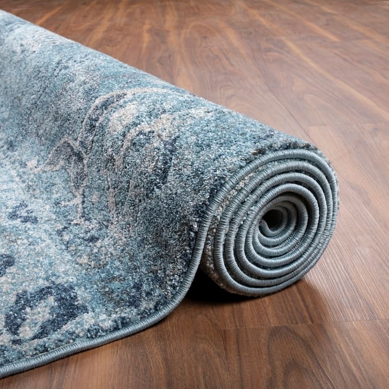 Addison Wellington Antique Medallion Blue/Ivory Area Rug (5'3 x 7'7) - 5' 3" x 7' 7"