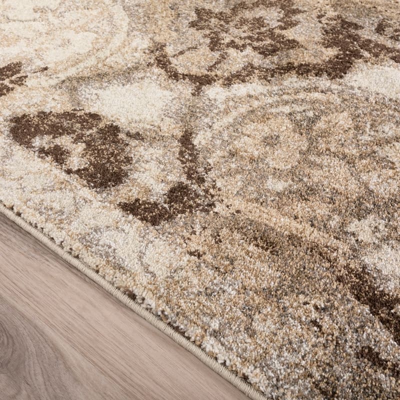 ADDISON Wellington Distressed Damask Brown/Ivory Area Rug (3'3"X5'3") - 3'3" x 5'3"