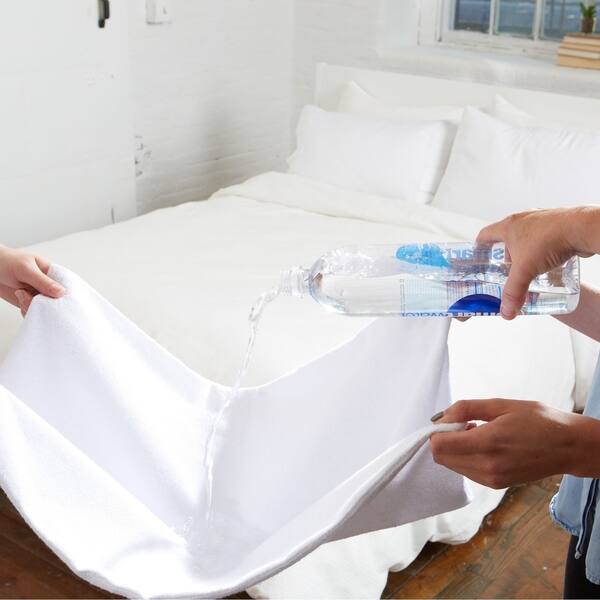 Shop 4 Pack 100 Waterproof Cotton Pillow Protector And Pillow