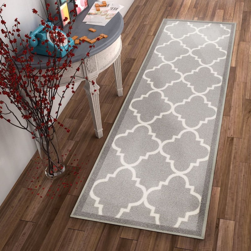Well Woven Modern Lattice Non-Skid 2'7"x9'10" Runner Rug