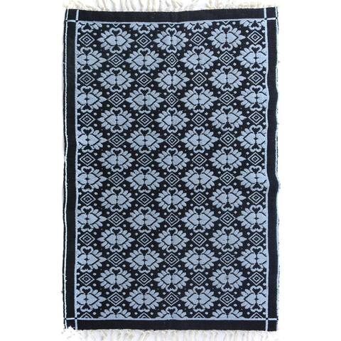 Double-sided Mauricio Black/Blue Chenille Rug - 3 ft. 9 in. x 5 ft. 10 in. - 3 ft. 9 in. x 5 ft. 10 in.