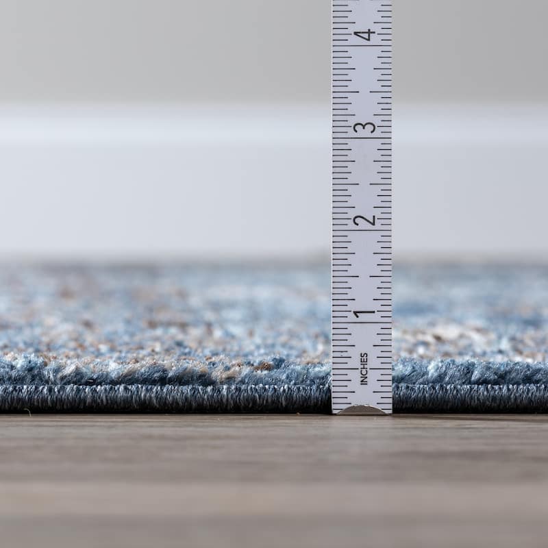 Addison Rugs Blair Blue/Beige Distressed Ikat Area Rug (4'11 x 7') - 4'11"X7'