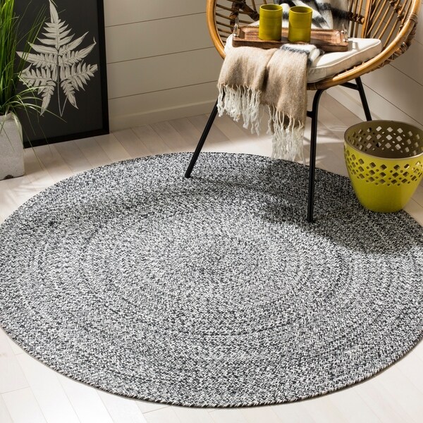 Safavieh Hand-Woven Braided Ivory/ Black Cotton Rug - 6' Round