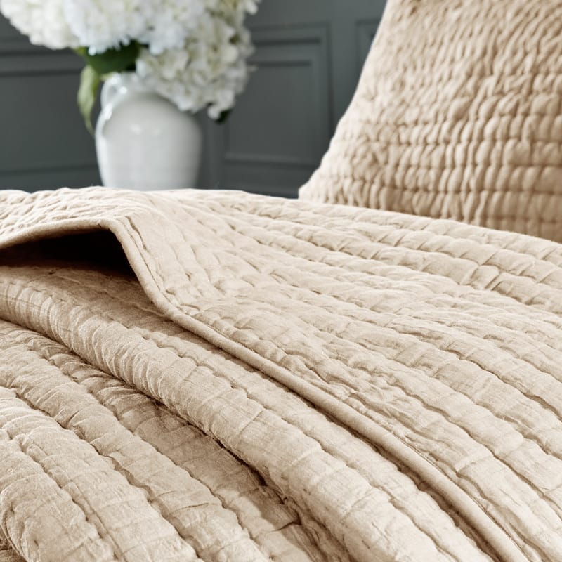 Madison Park Signature Serene Hand Quilted Cotton Quilt Set