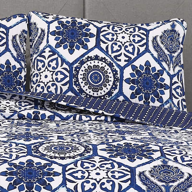 Lush Decor Marvel 3 Piece Quilt Set