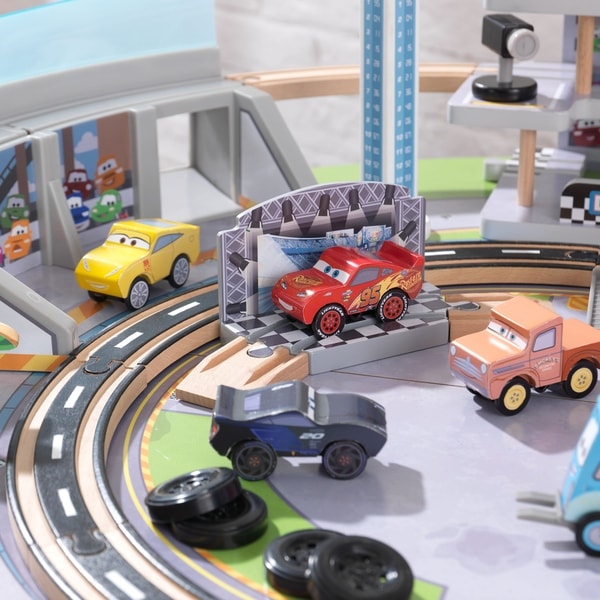 cars 3 race track table