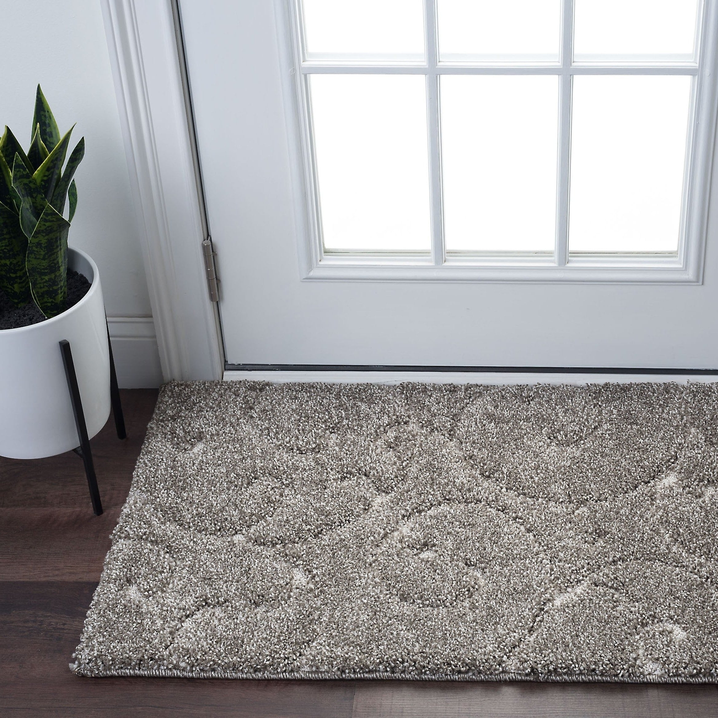 Waverly Shag Shabby Chic Scroll Indoor Area Rug - 2' x 3'3