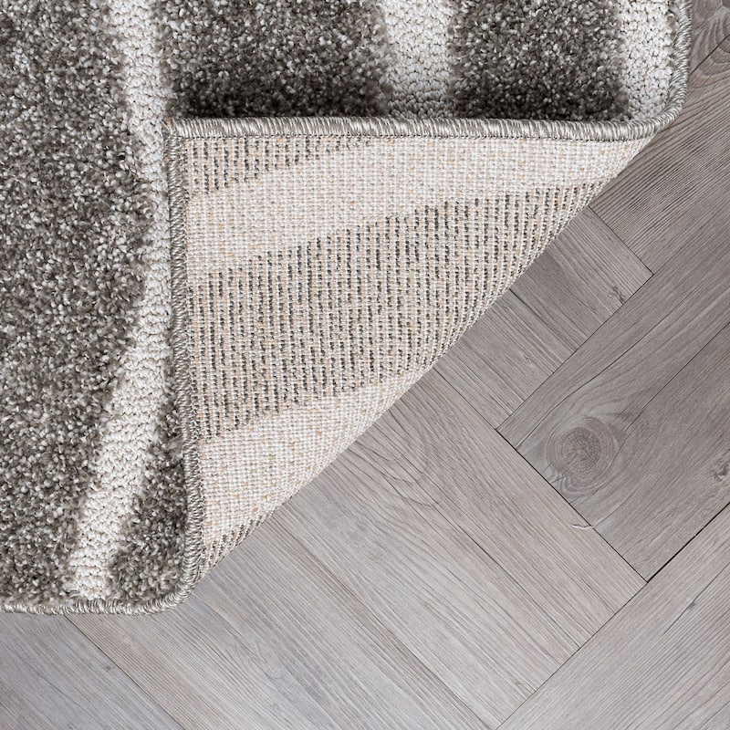 Waverly Shag Industrial Stripe Indoor Area Rug - 6'7 x 6'7