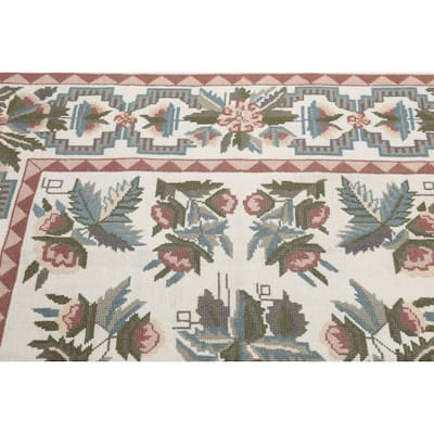 Rustic Country Floral Portuguese Needlepoint Multicolored Wool Hand-woven Area Rug (6' x 9') - 6' x 9'