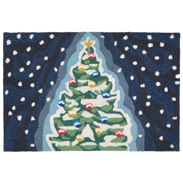 https://ak1.ostkcdn.com/images/products/18801786/Yule-Tree-Outdoor-Rug-26-x-4-26-x-4-50456b0c-e1f9-40f9-8205-242398ee0480_600.jpg?impolicy=medium