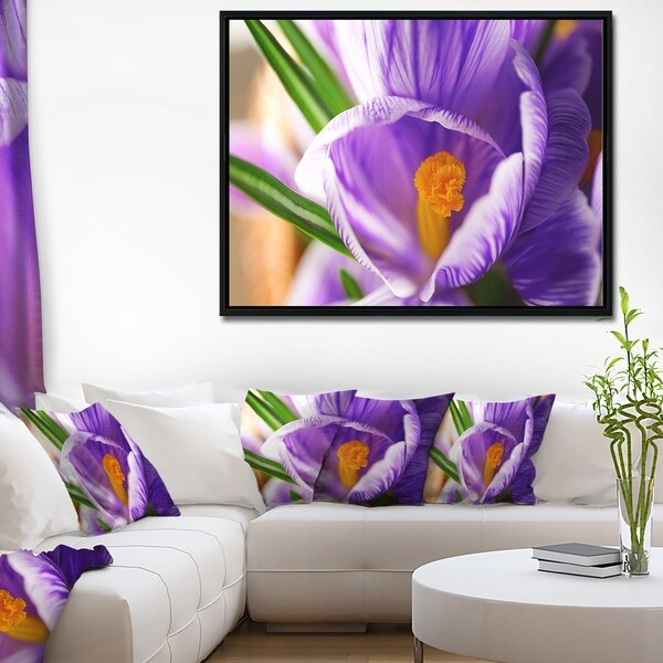 Shop Designart 'Blooming Crocus Flower' Large Floral Wall ...