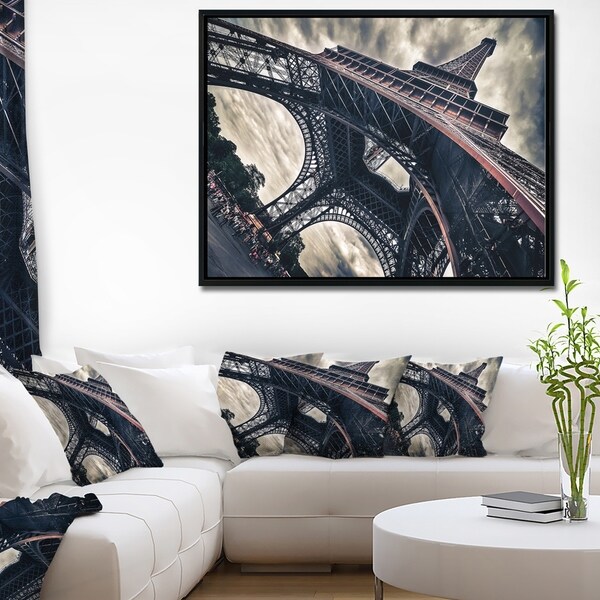 Designart 'Paris Paris Eiffel Towerin Grungy Dramatic Style' Cityscape Framed Canvas Print