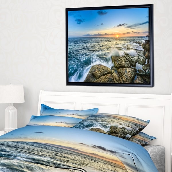 Designart 'Rocky Coogee Beach in Sydney' Large Seashore Framed Canvas Print