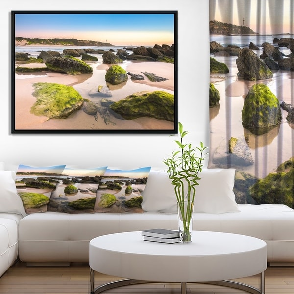 Designart 'Amazing Landscape at Noraha Head' Large Seashore Framed Canvas Print