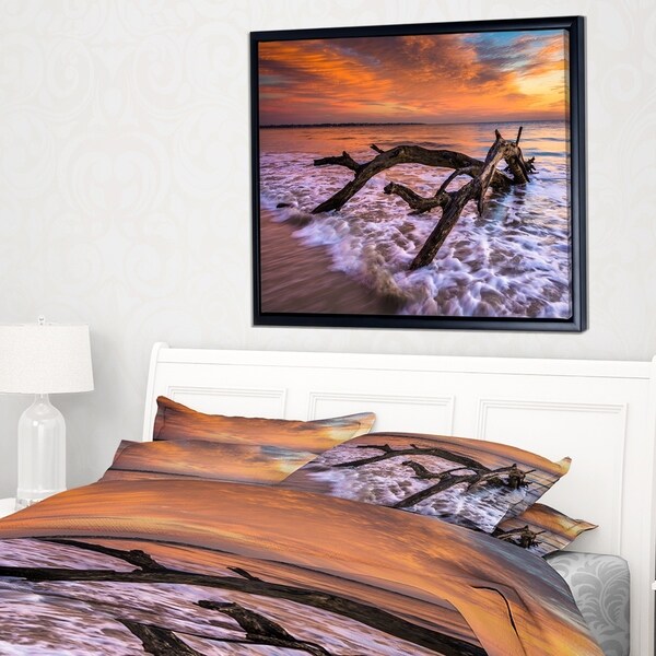 Designart 'Huge Branch of Tree at Seashore' Beach Photo Framed Canvas Print
