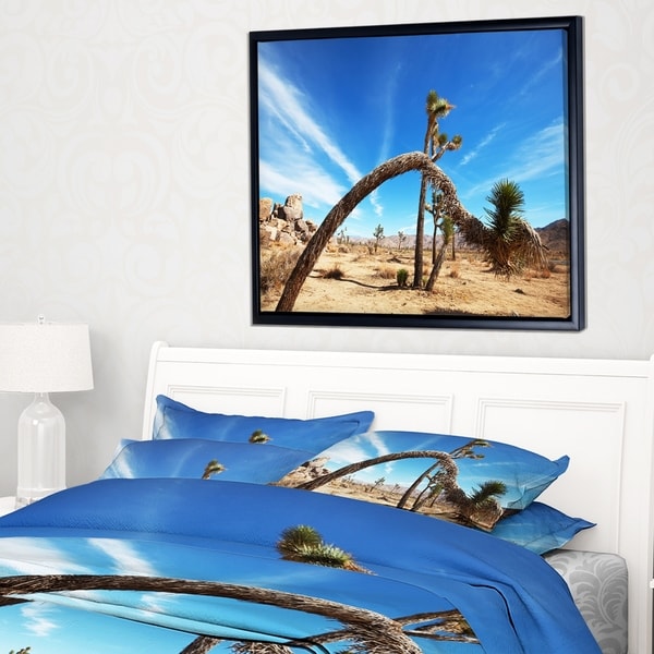 Designart 'Curved Joshua Tree in Desert' Landscape Wall Art on Framed Canvas