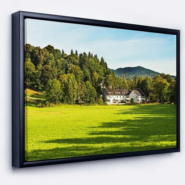 Designart 'Alone Farmhouse in Meadow' Landscape Framed Canvas Art Print