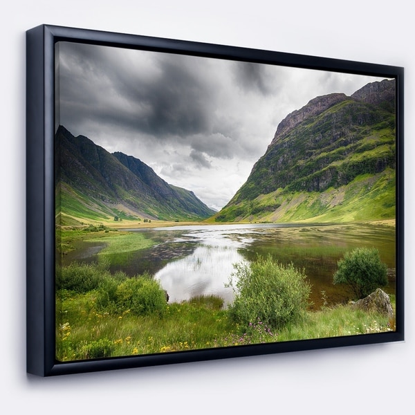 Designart 'Valley Of Glencoe in Green' Landscape Framed Canvas Art Print