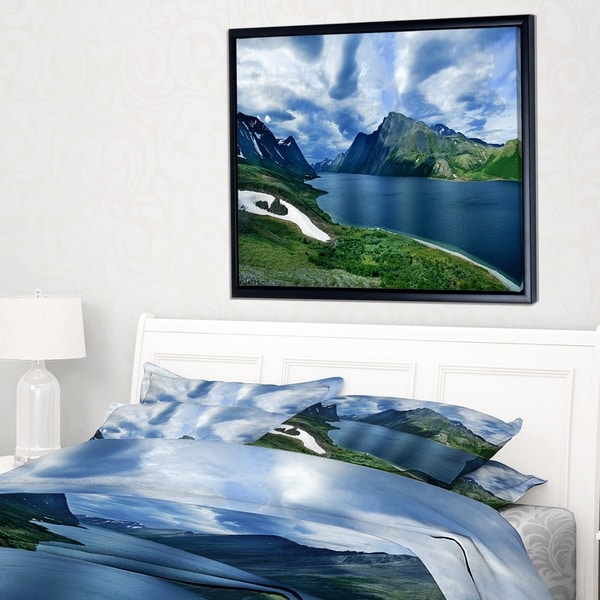 Designart 'Polar Ural Mountains Panorama' Landscape Framed Canvas Art Print