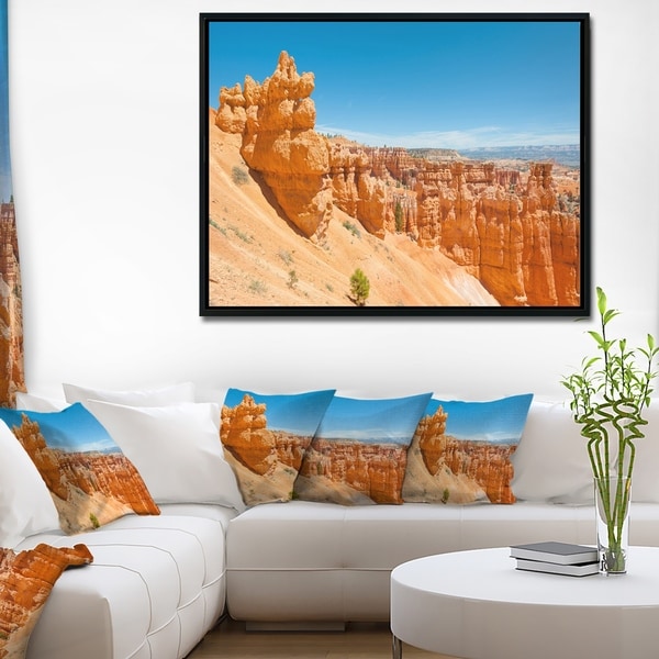 Designart 'Beautiful Bryce Canyon' Landscape Framed Canvas Art Print