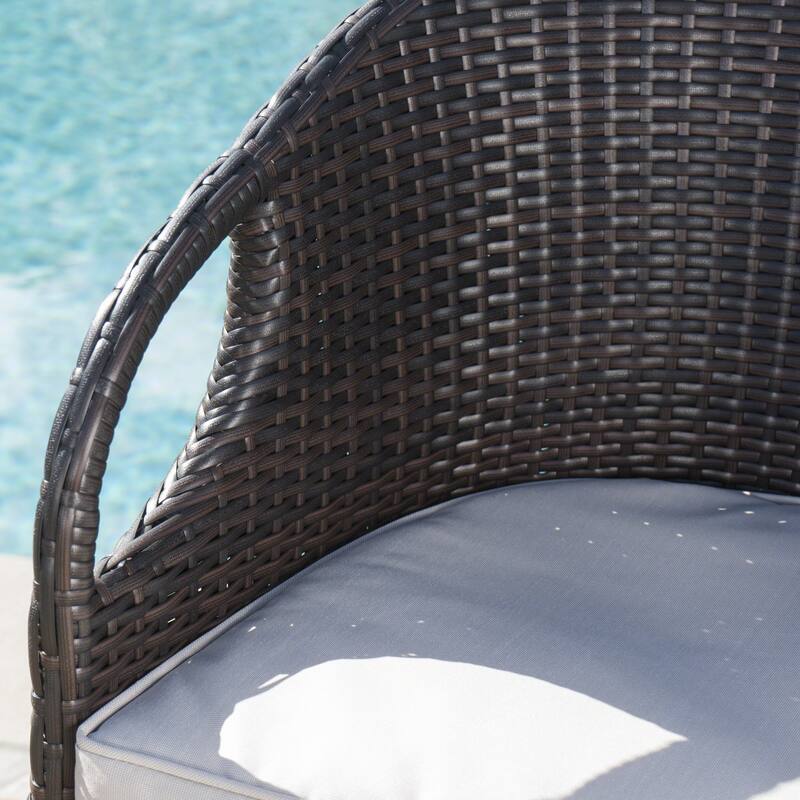 Dominica Outdoor 5-piece Wicker 41-inch Round Bar Set with Cushions by Christopher Knight Home