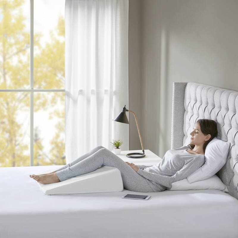 Madison Park White Memory Foam Wedge Pillow with Incline Design
