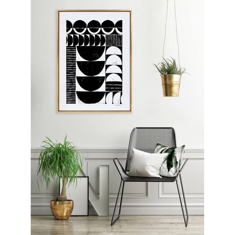 Kate and Laurel Sylvie Modern Circular Canvas by Statement Goods