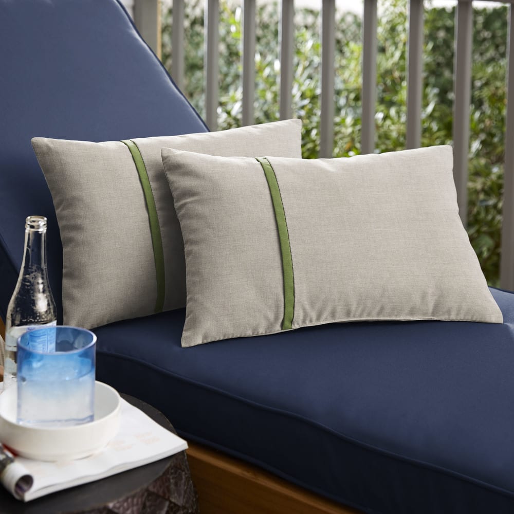 Sunbrella Cast Silver with Cilantro Green Piping Deatil Indoor/Outdoor Lumbar Pillow (Set of 2)