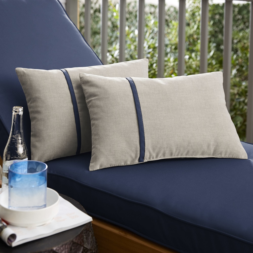 Sunbrella Cast Silver with Navy Piping Detail Indoor/Outdoor Lumbar Pillow (Set of 2)