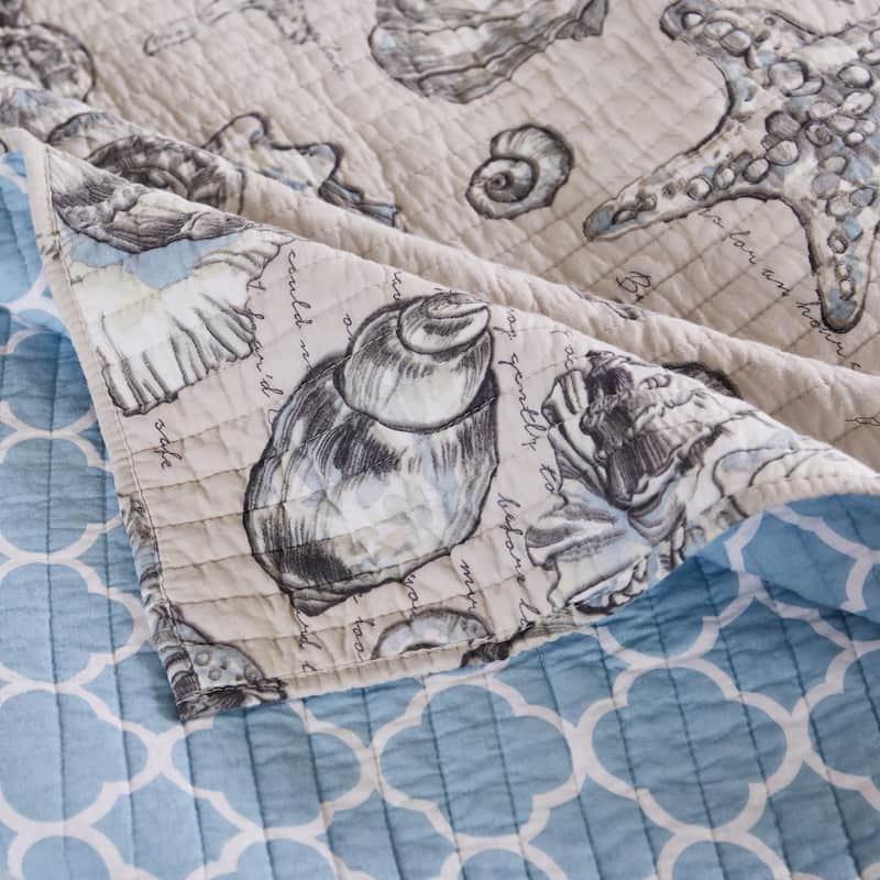 Barefoot Bungalow Cruz Oversized Coastal Quilt and Pillow Sham Set