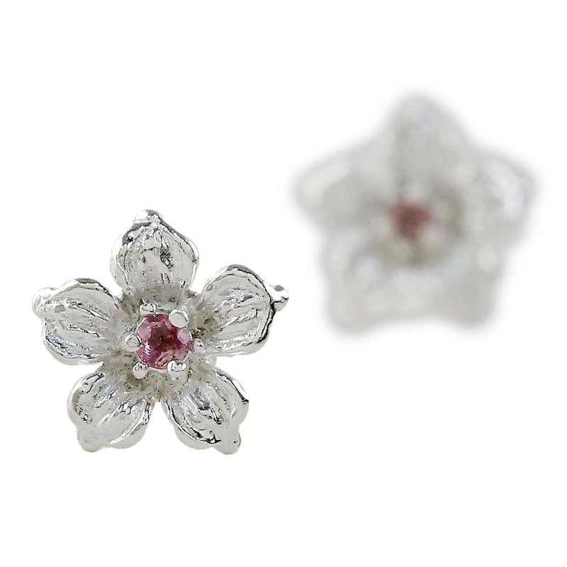 Handmade Sterling Silver 'Winter Blooms' Tourmaline Earrings (Thailand) - 0.4L*0.4W