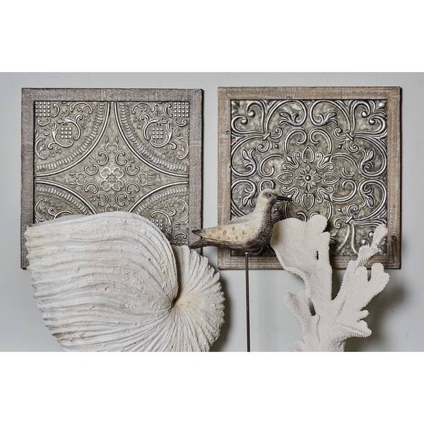 Shop Set Of 4 Traditional Fir Wood And Iron Stylistic Square Wall Decor Overstock 19563307
