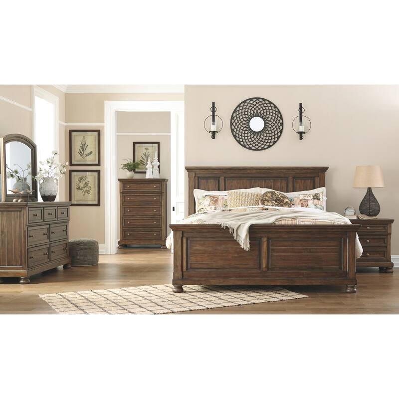 Flynnter Medium Brown 5-drawer Chest