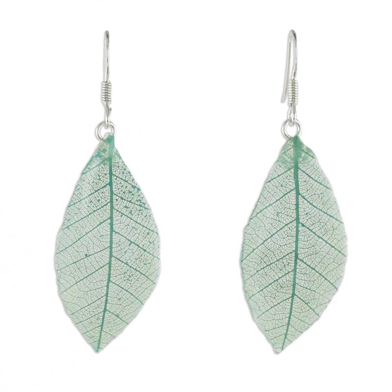 NOVICA Handmade Sterling Silver Natural Leaf 'Stunning Nature in Jade' Earrings (Thailand) - 2.2*0.8